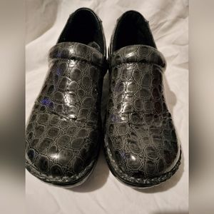 NWOB BOC Wedge Mule Clog. Grey/Brown Color. Women's SZ 7.5